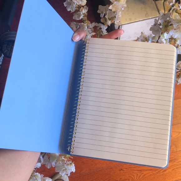 Kate Spade ♠️ Spiral Notebook - Picture 3 of 8